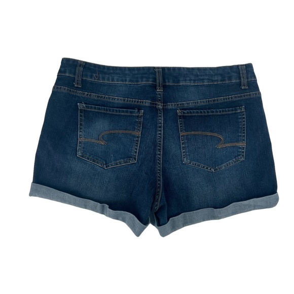 Time And Tru Women’s Mid Rise Cuffed Hem Jean Shorts Size 14 - Picture 3 of 4